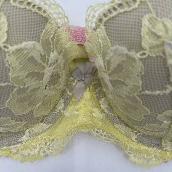 VICTORIA’S SECRET Bra Size 32D Body By Victoria Lined Demi Lace Yellow Lingerie - Picture 4 of 16